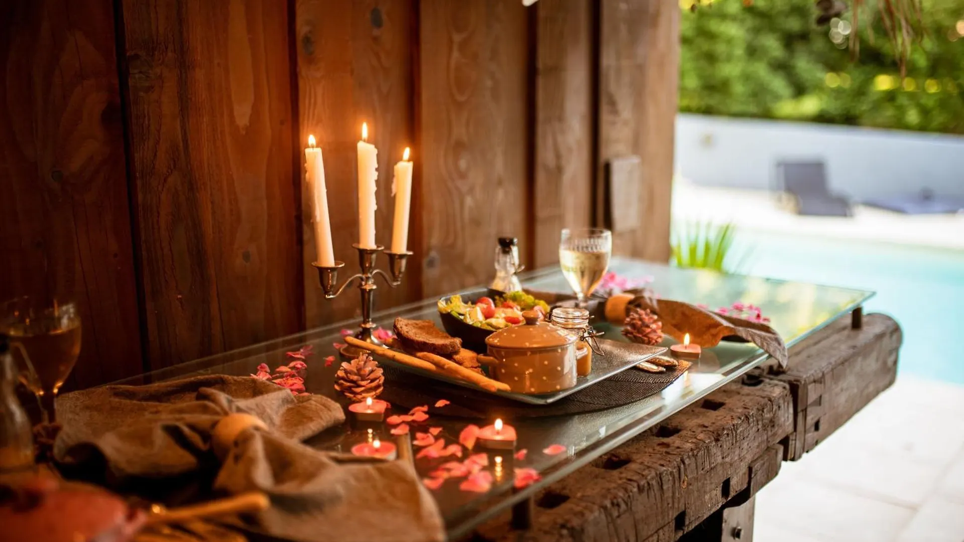 Bed & Breakfast Chambre D'Hote De Charme Piscine Et Jacuzzi Privatisable, Manoir, 1H Lyon Lay
